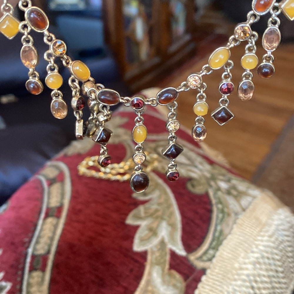 Cute necklace and vintage gold tone bracelet. (KK) - Picture 5 of 9